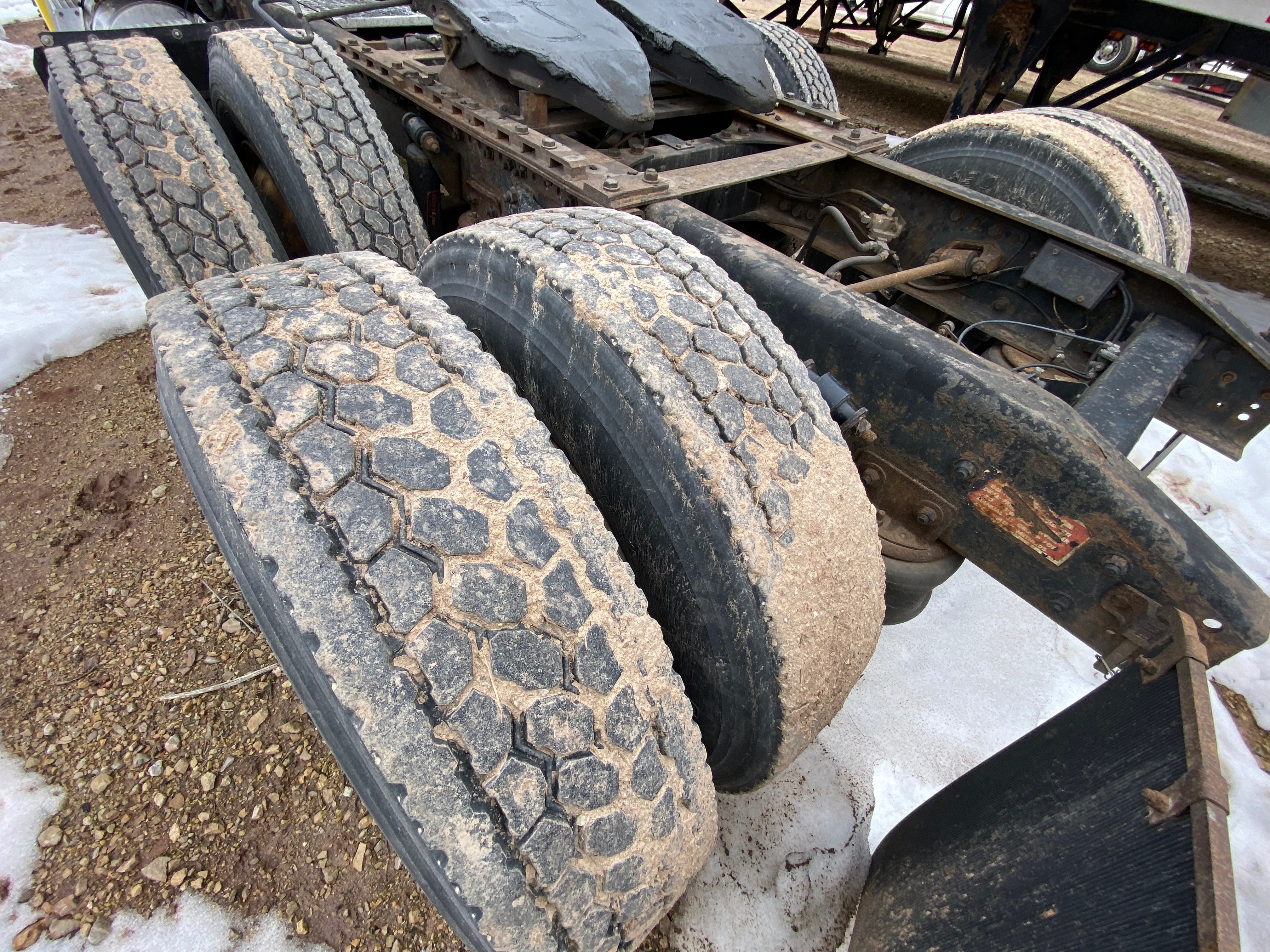 1996 FREIGHTLINER FLD120 - Image 25